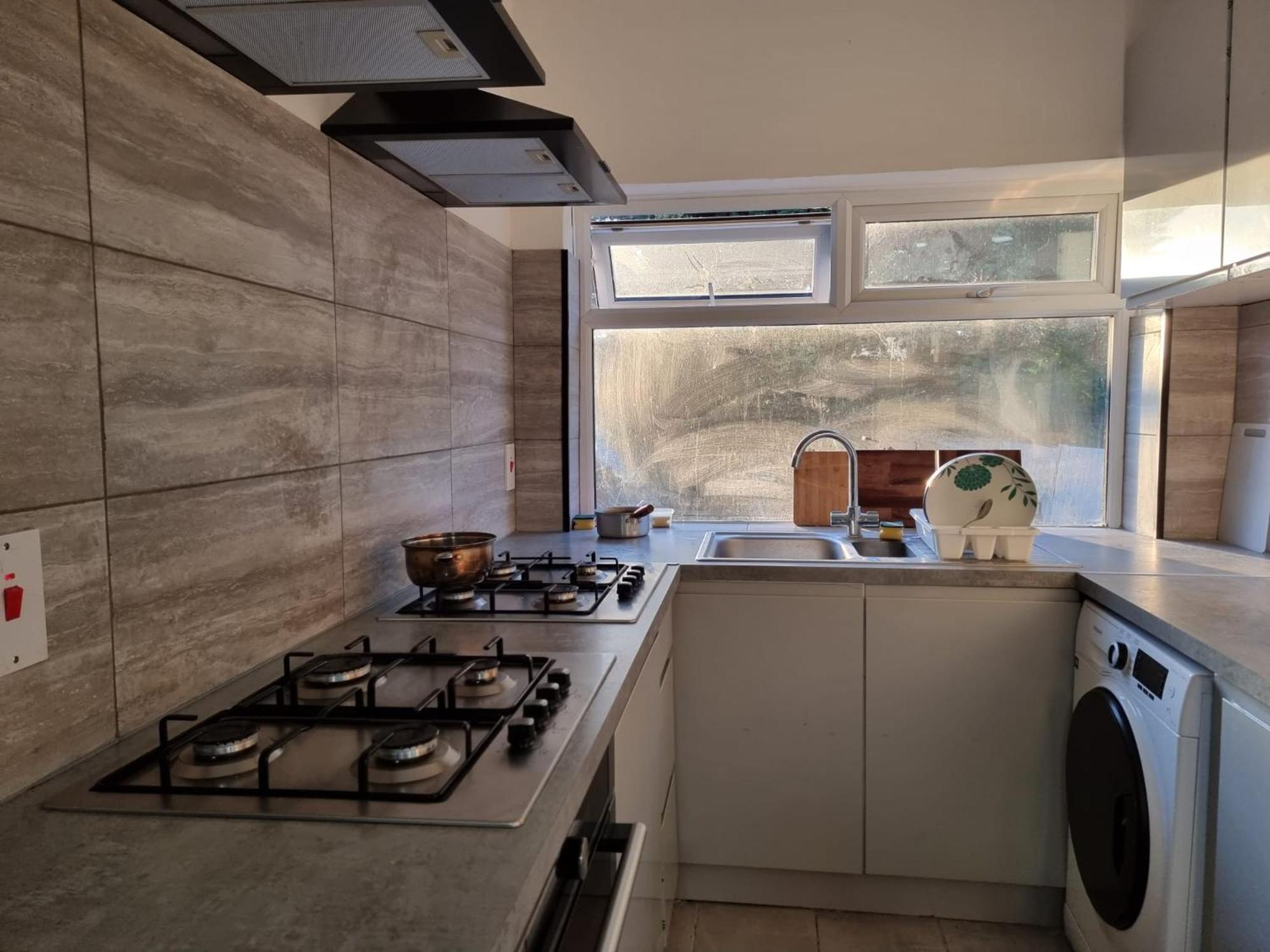 Easy Rooms, London Luton Airport -24 Hour Check-In 外观 照片